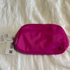 Nwt lululemon sonic  pink belt bag